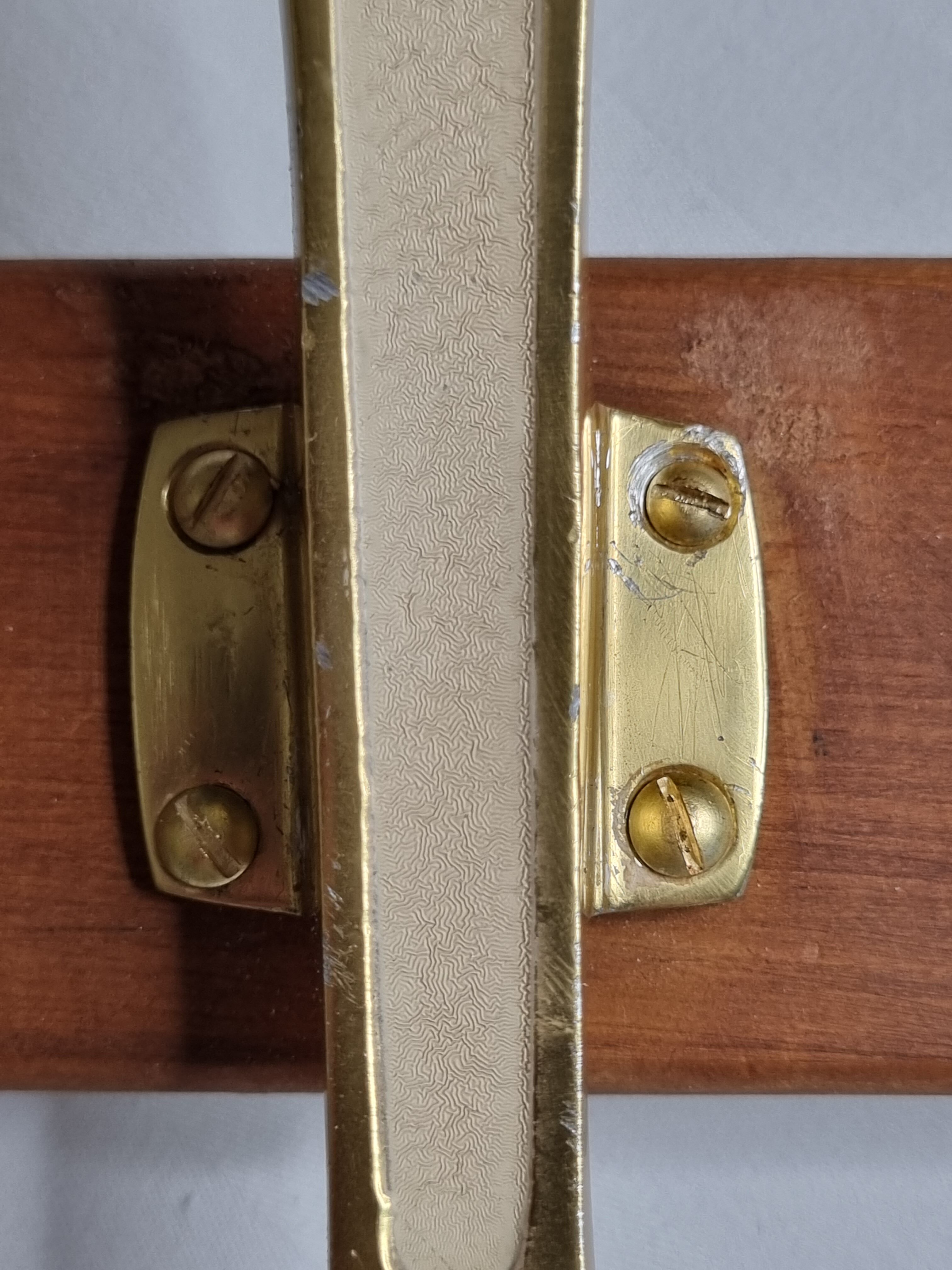Portemanteau en laiton et bois, 4 patères doubles vintage