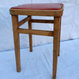 Tabouret vintage bois et assise skai rouge