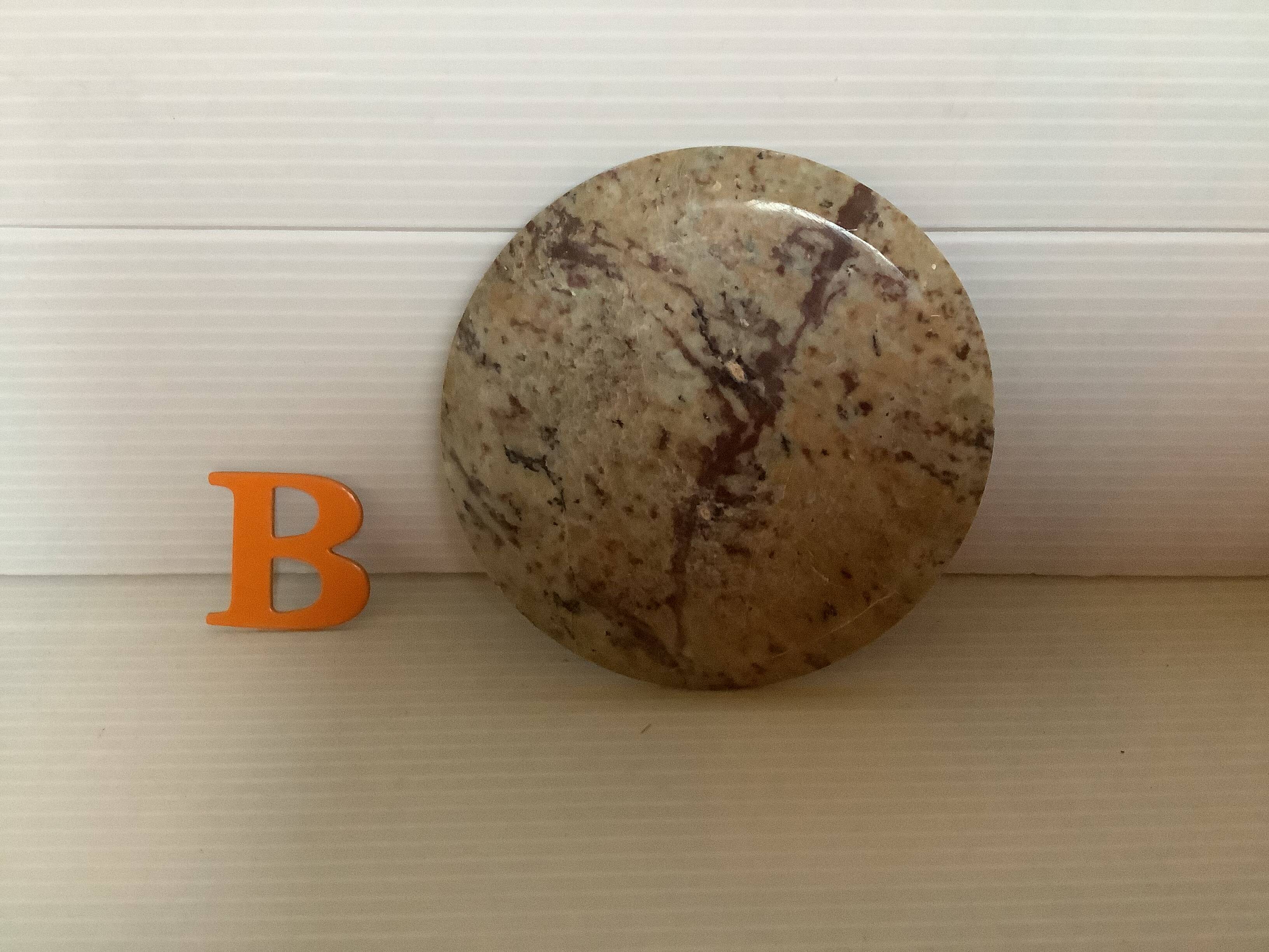 Empty stone and mother-of-pearl pocket tray B