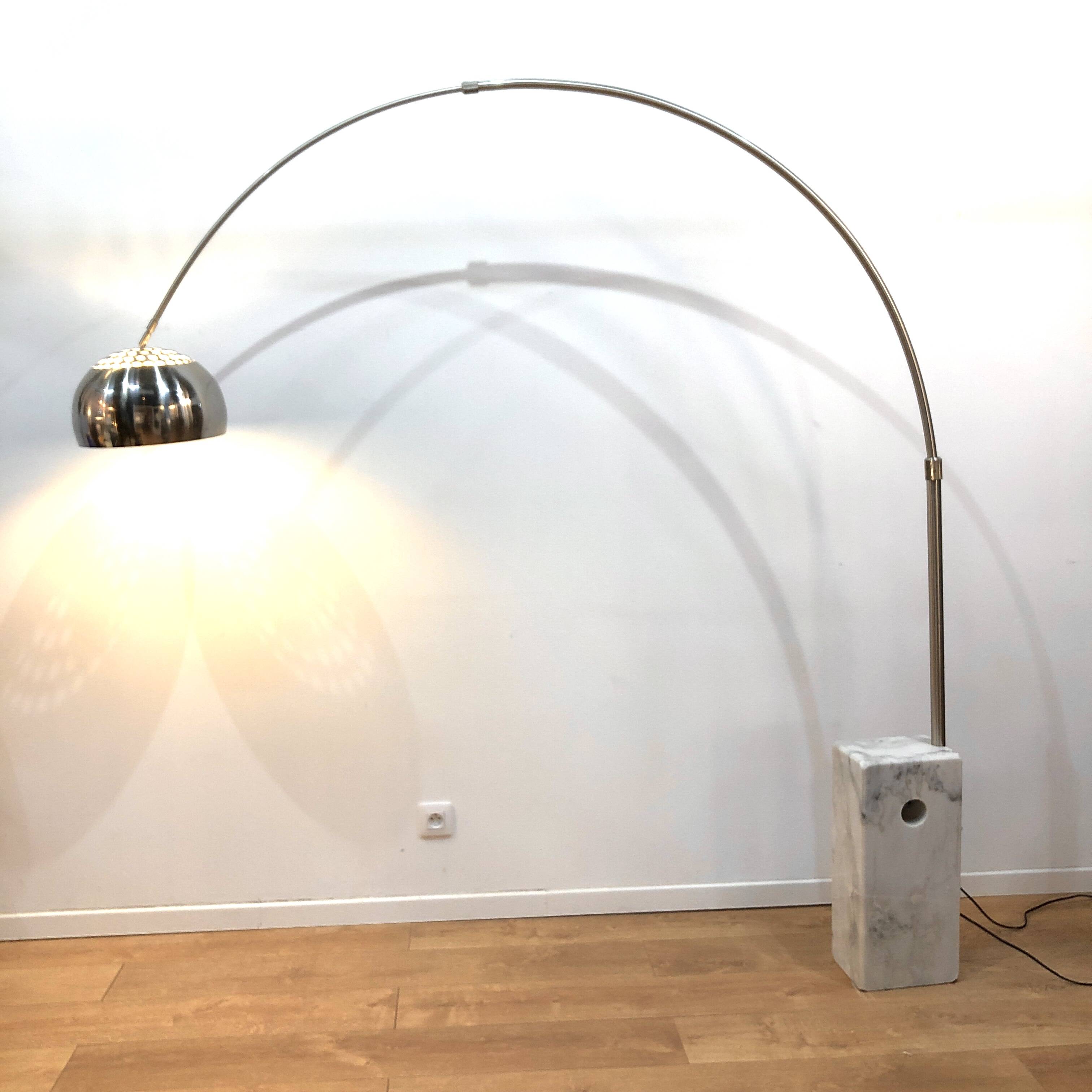 Lampadaire arco vintage pied marble