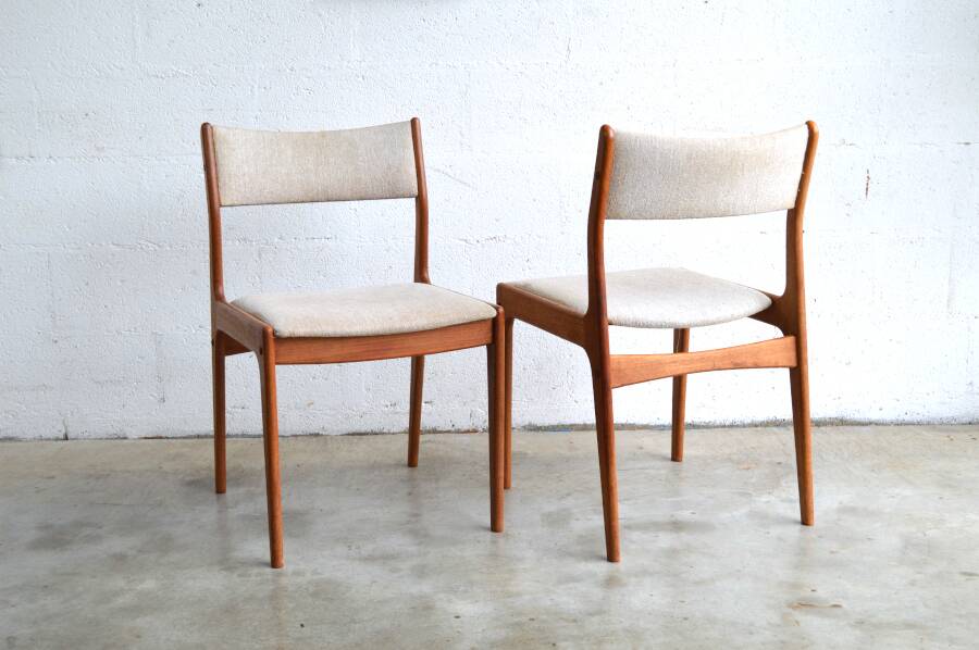 Série de quatre chaises par Johannes Andersen pour Uldum Møbelfabrik