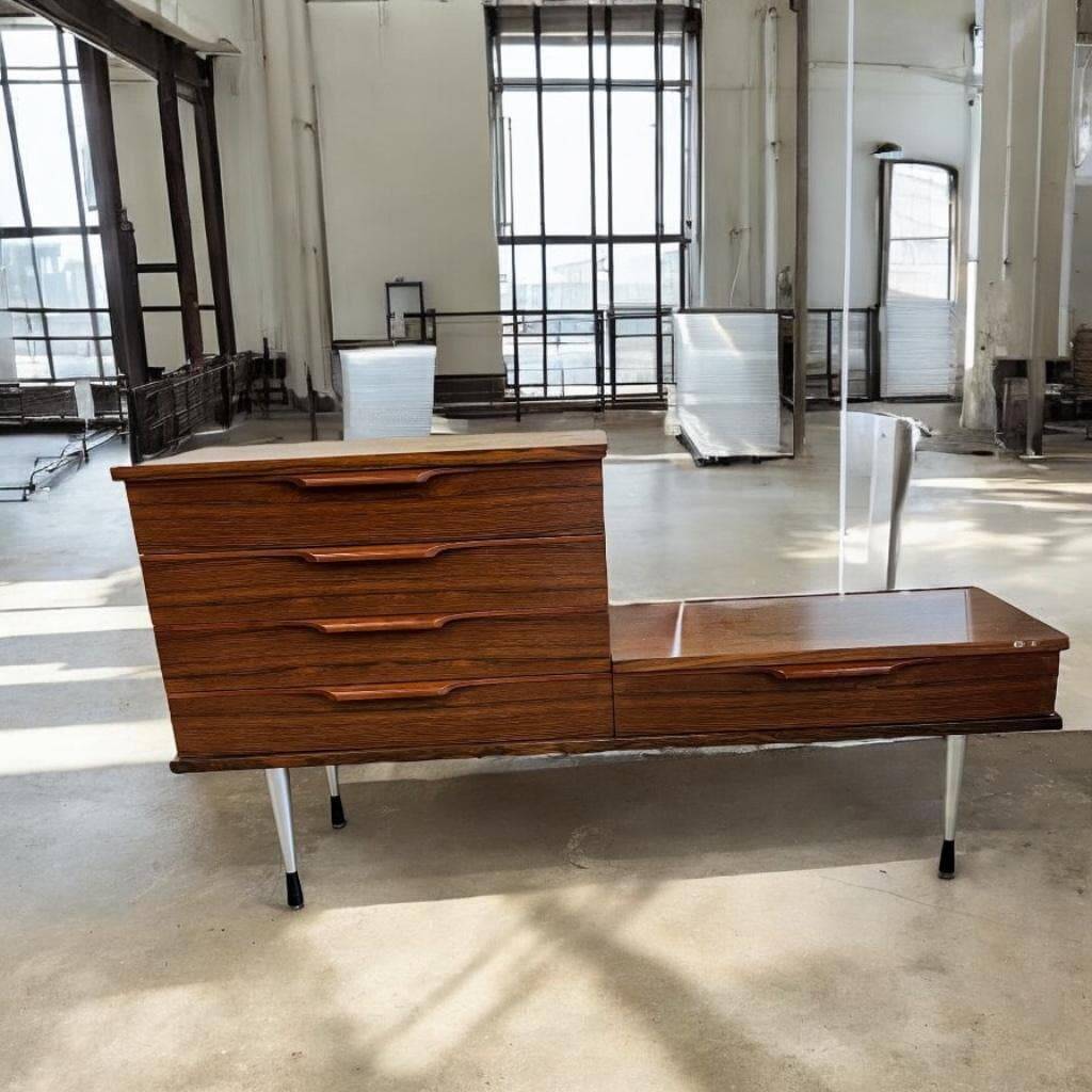 Vintage TV cabinet / lowboard / retro low cabinet