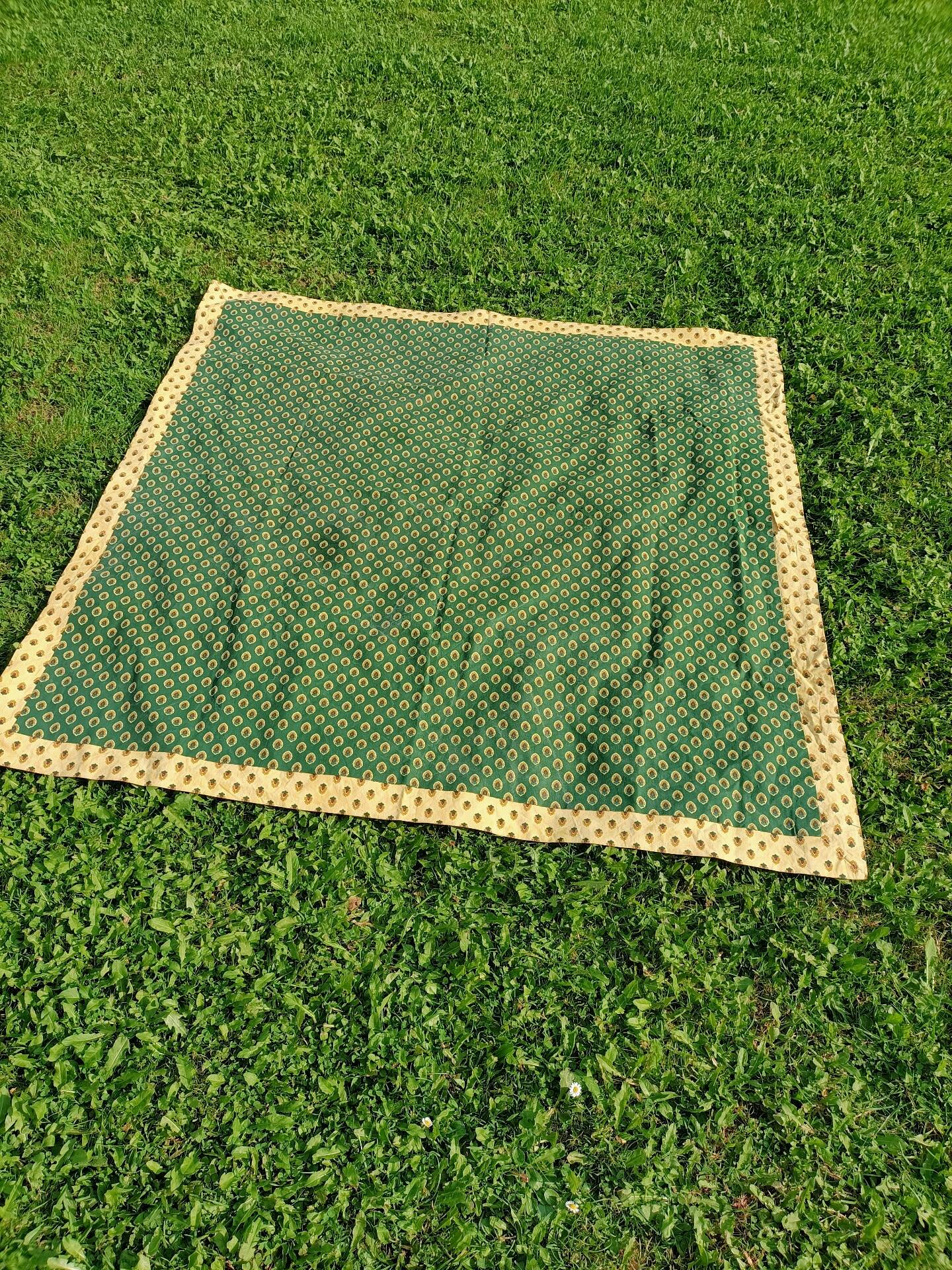 Retro Provençal tablecloth