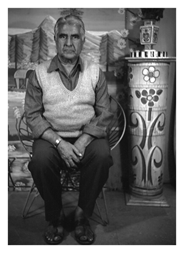 Bras de fer portrait photographie studio inde années 70