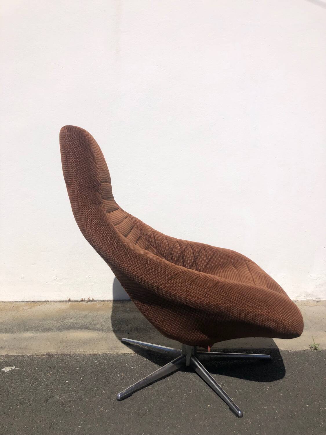 Pair of MoB Plastia back armchairs