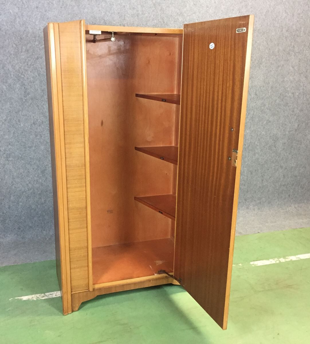 Rack Room retro 70s