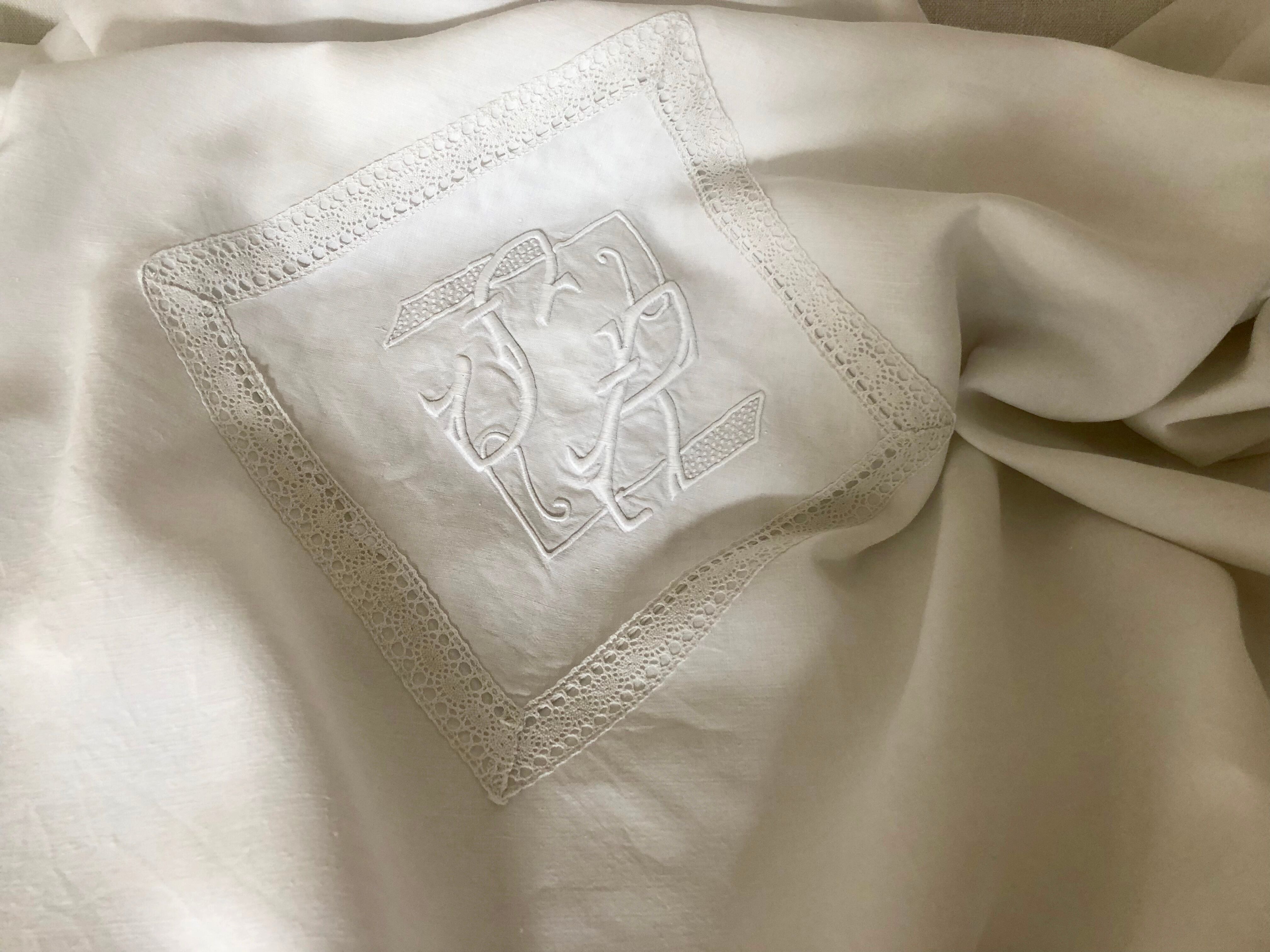 Antique linen, tablecloth, central monogram SR
