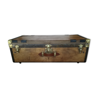 Old suitcase