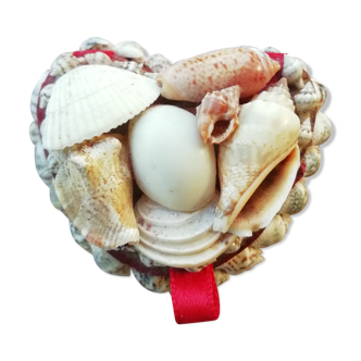 Heart shells box