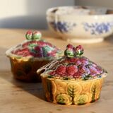 Antique sugar bowl in barbotine from Sarreguemines – Strawberry decoration