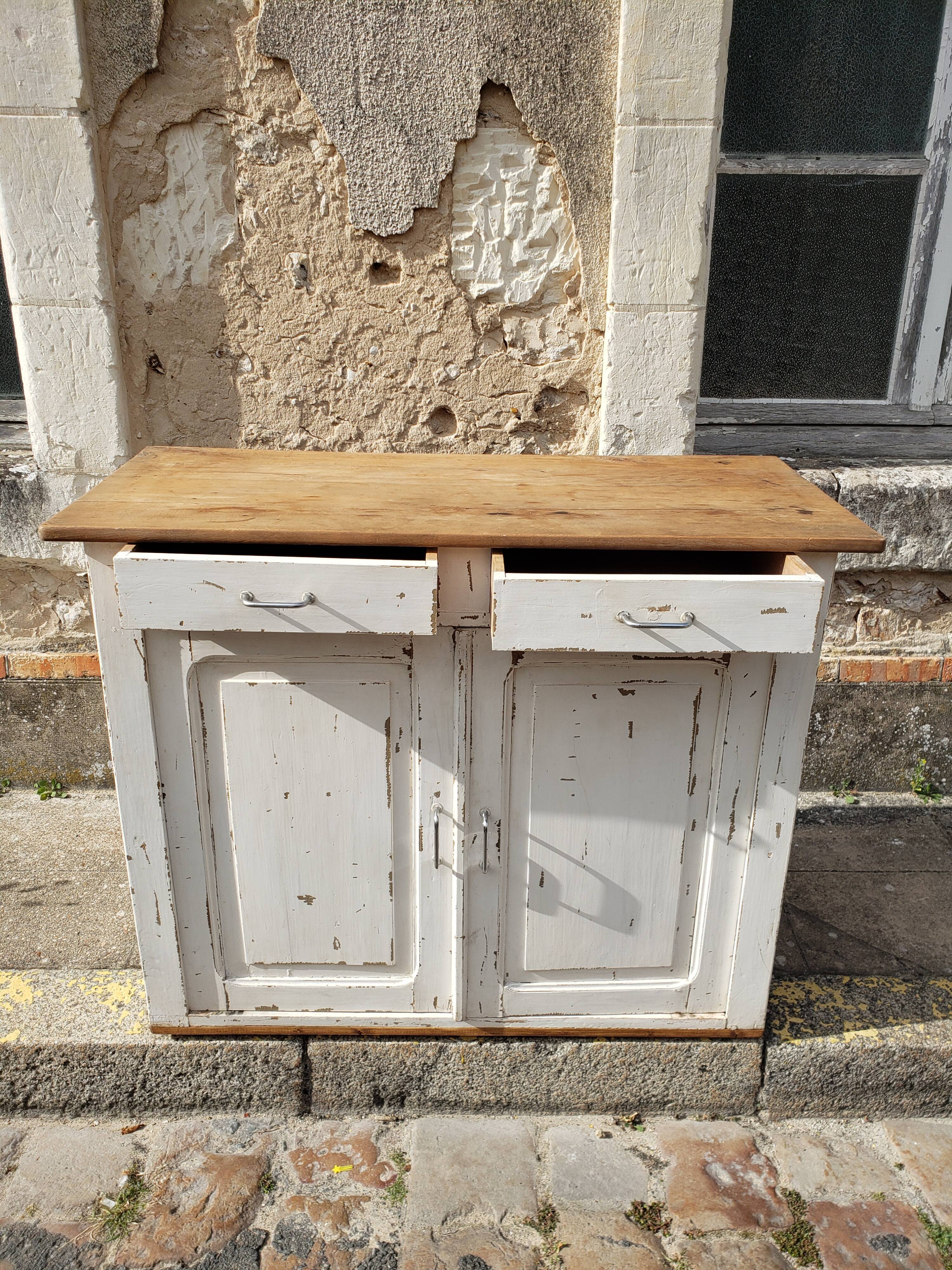 Parisian buffet off-white patina