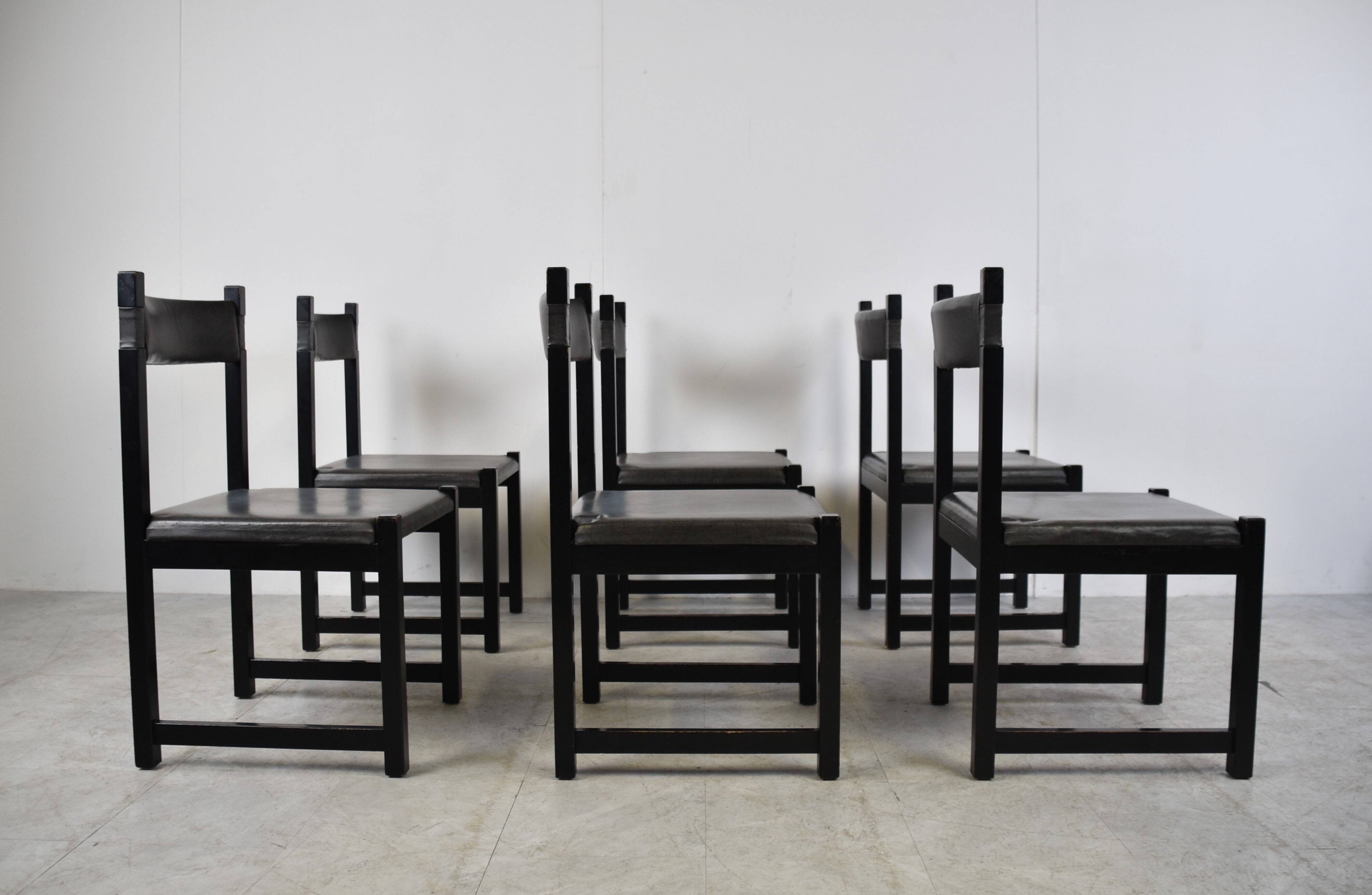 Set of 6 brutalist dining chairs by Emiel Veranneman for Decoene, 1970s
