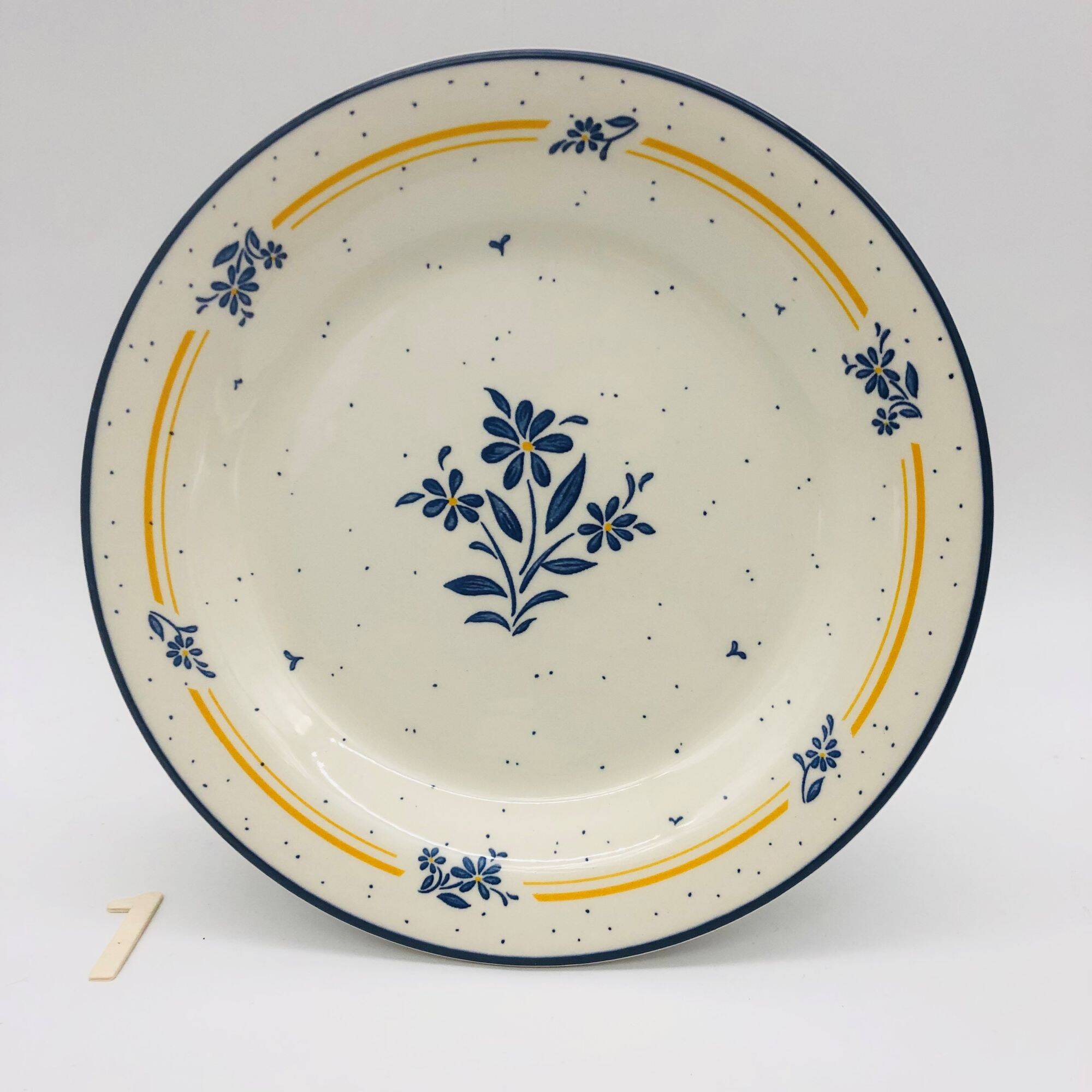 6 dessert plates, "Staffordshire" (England).