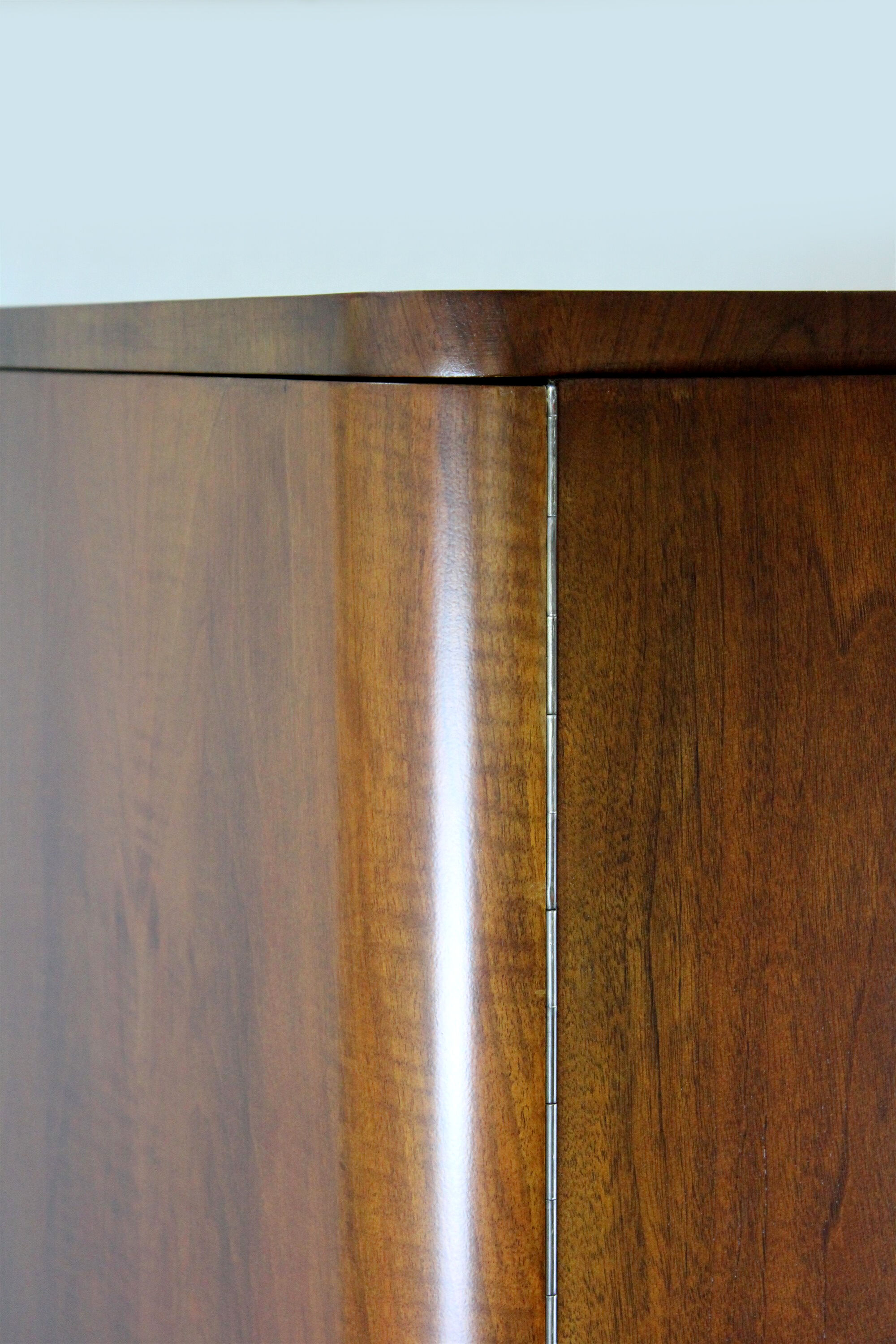 Bauhaus chromed tubular steel and walnut wardrobe, 1930s