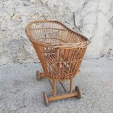 Jouet berceau en rotin