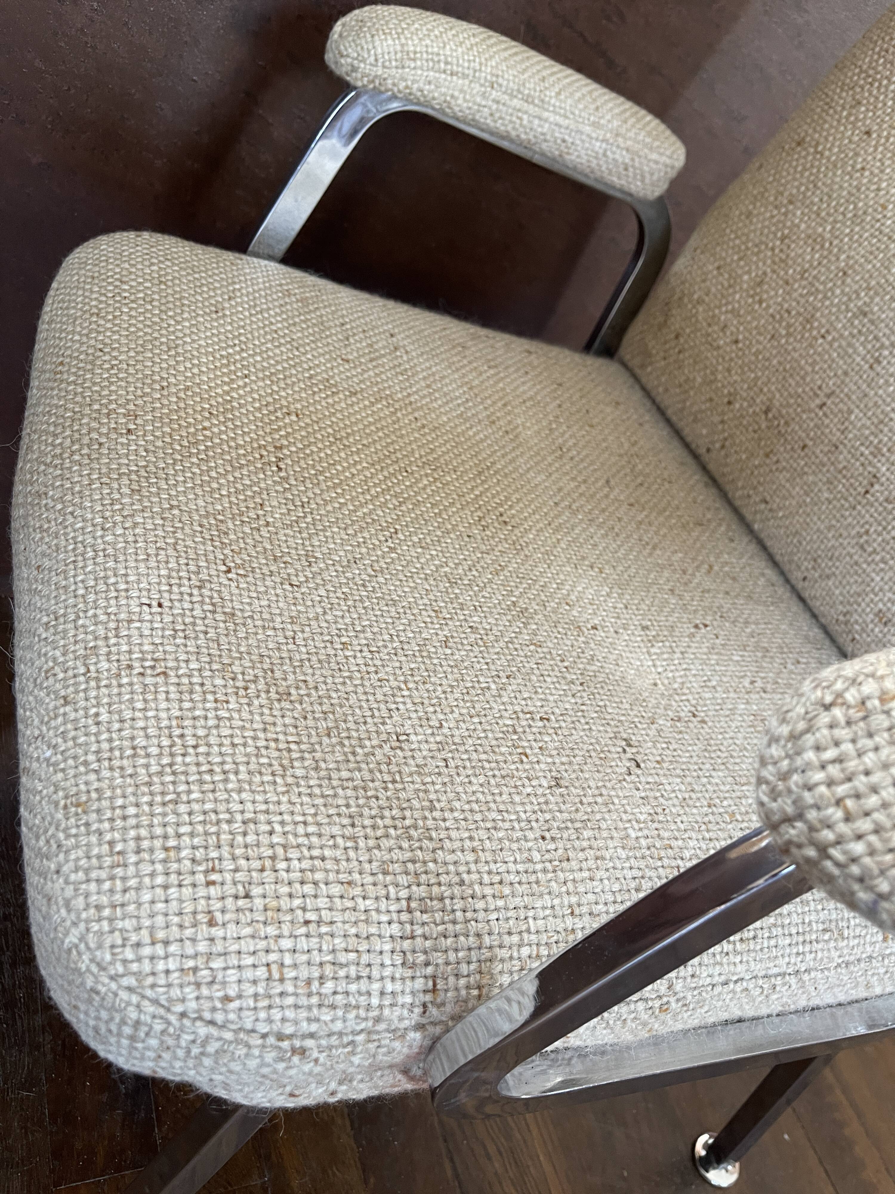 Fauteuil en tissus et métal chromé des années 70/80