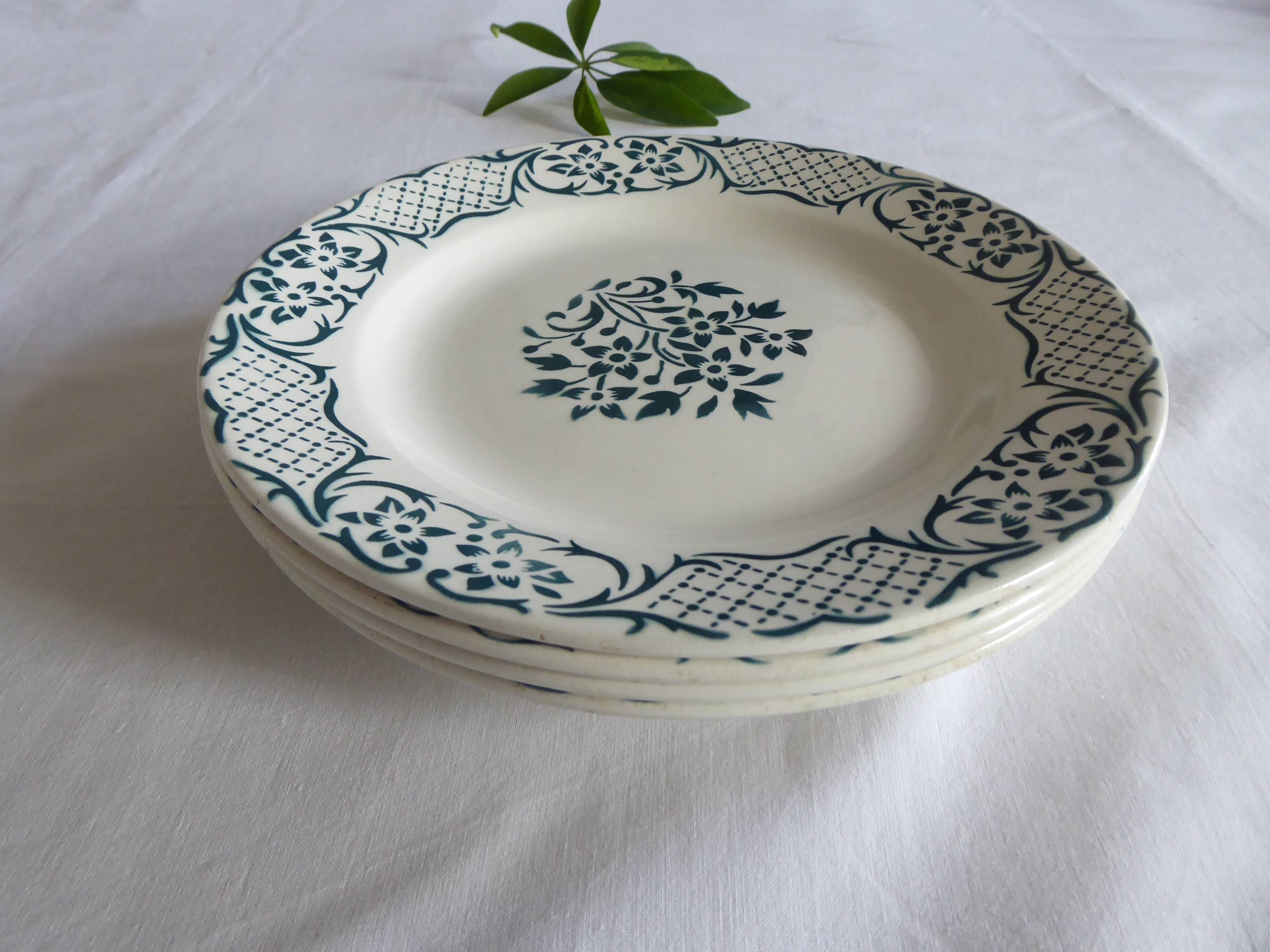 Set of 4 Digoin Sarreguemines dessert plates Versailles model