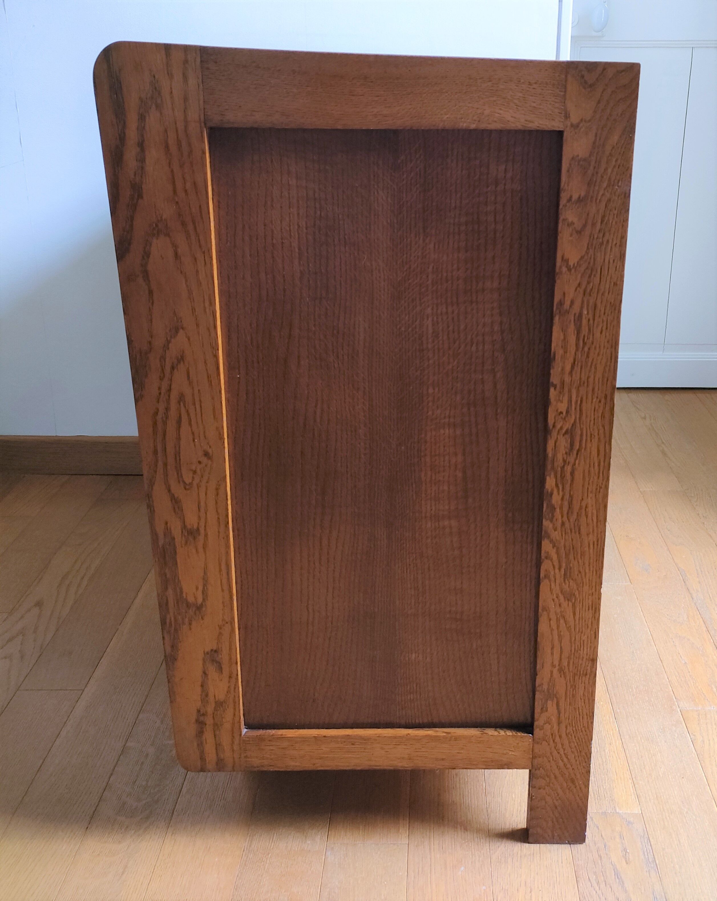 Wooden chest of drawers design 60s