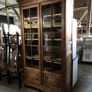 Ancienne - vitrine en bois massif