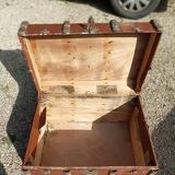 Trunk solid wood box with patinated fabrics storage