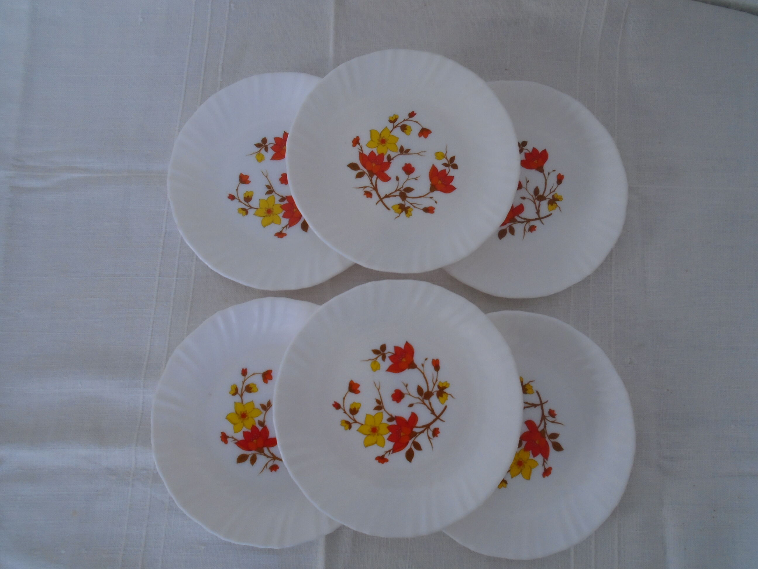 6 plates orange flowers - yellow Arcopal France Vintage