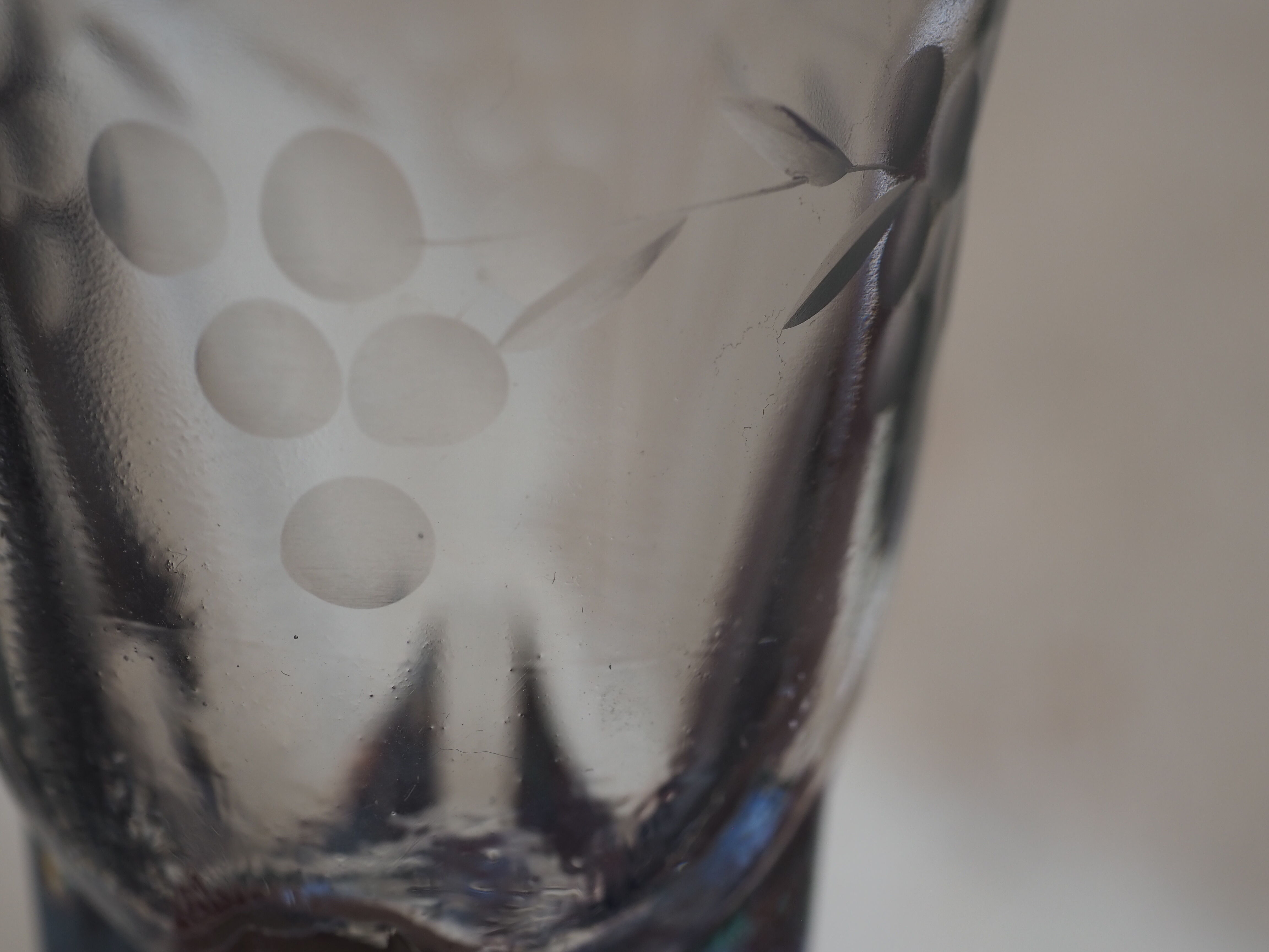 12 engraved liqueur glasses – from the 1960s-1970s