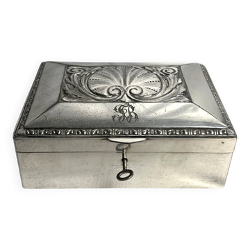 Silver-plated metal jewellery box with shell decoration, Kayser, 20th century.