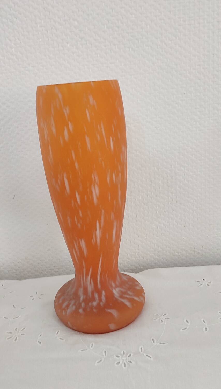 Glass paste vase.