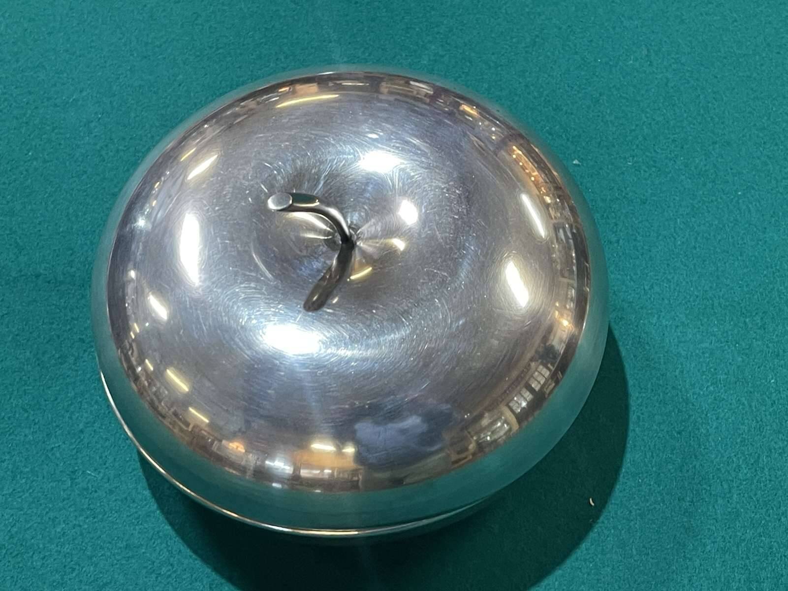 Round apple bonbonnière signed Christofle and attributed to Lino Sabattini.