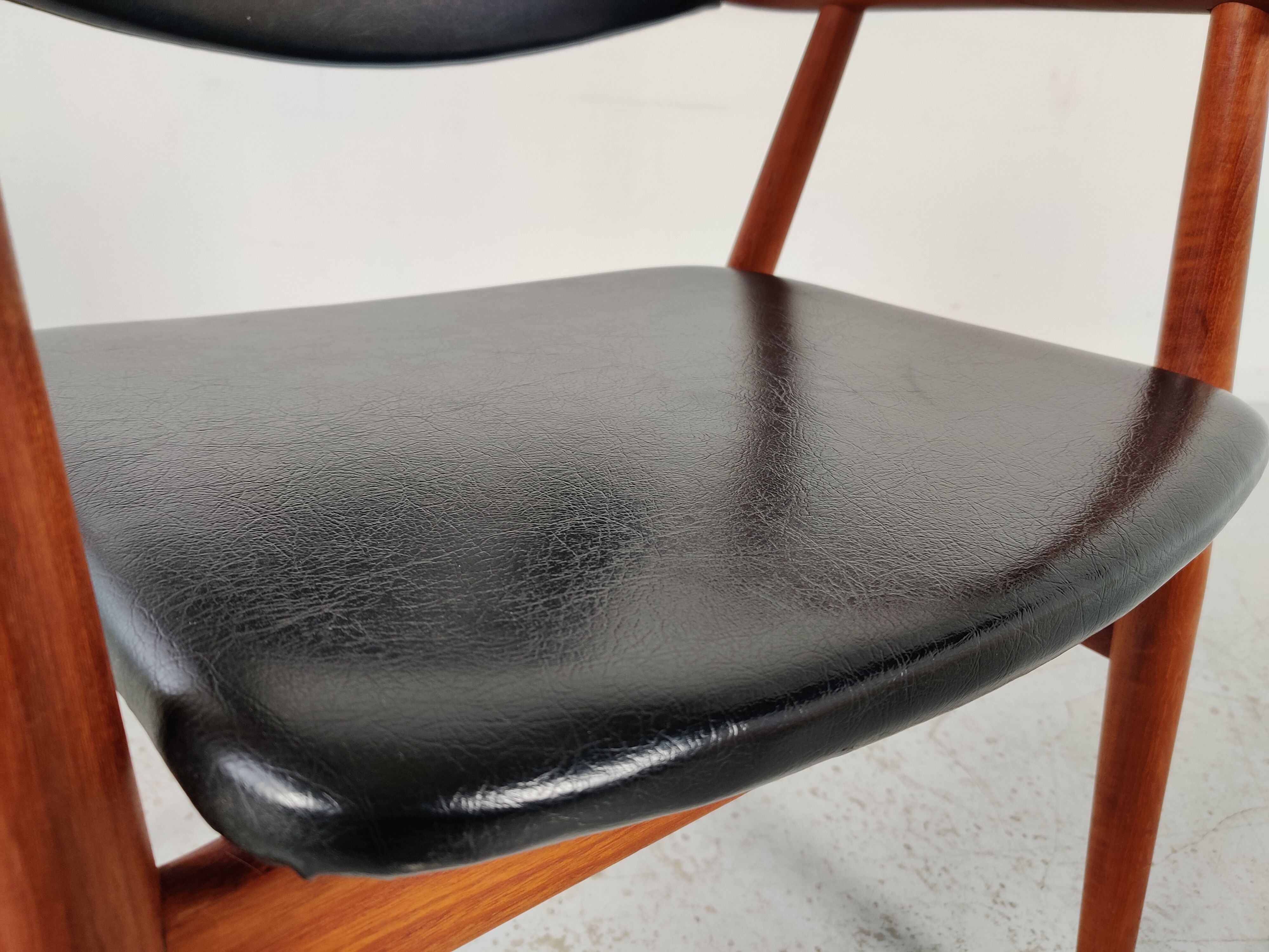 GM11 teak desk chair by Svend Aage Eriksen , Denmark 1960s