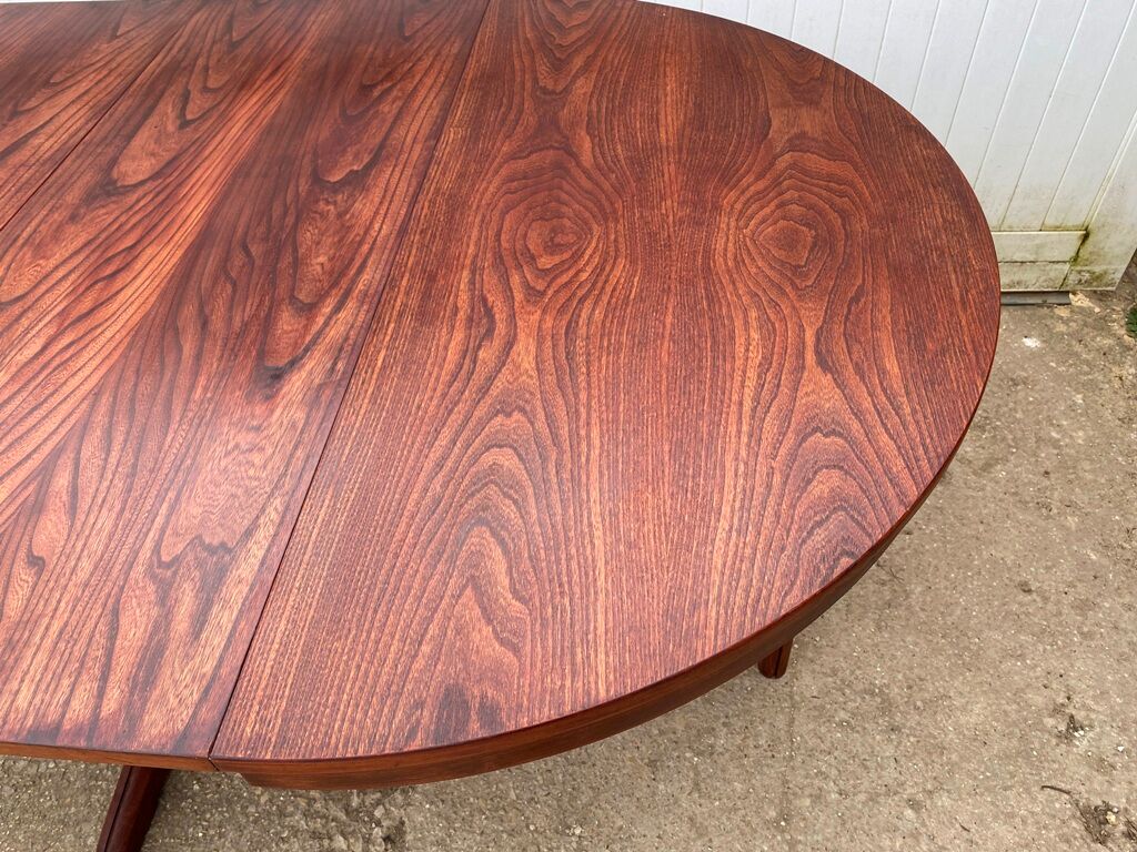Scandinavian extendable round table in teak lg 115 to 205cm an60
