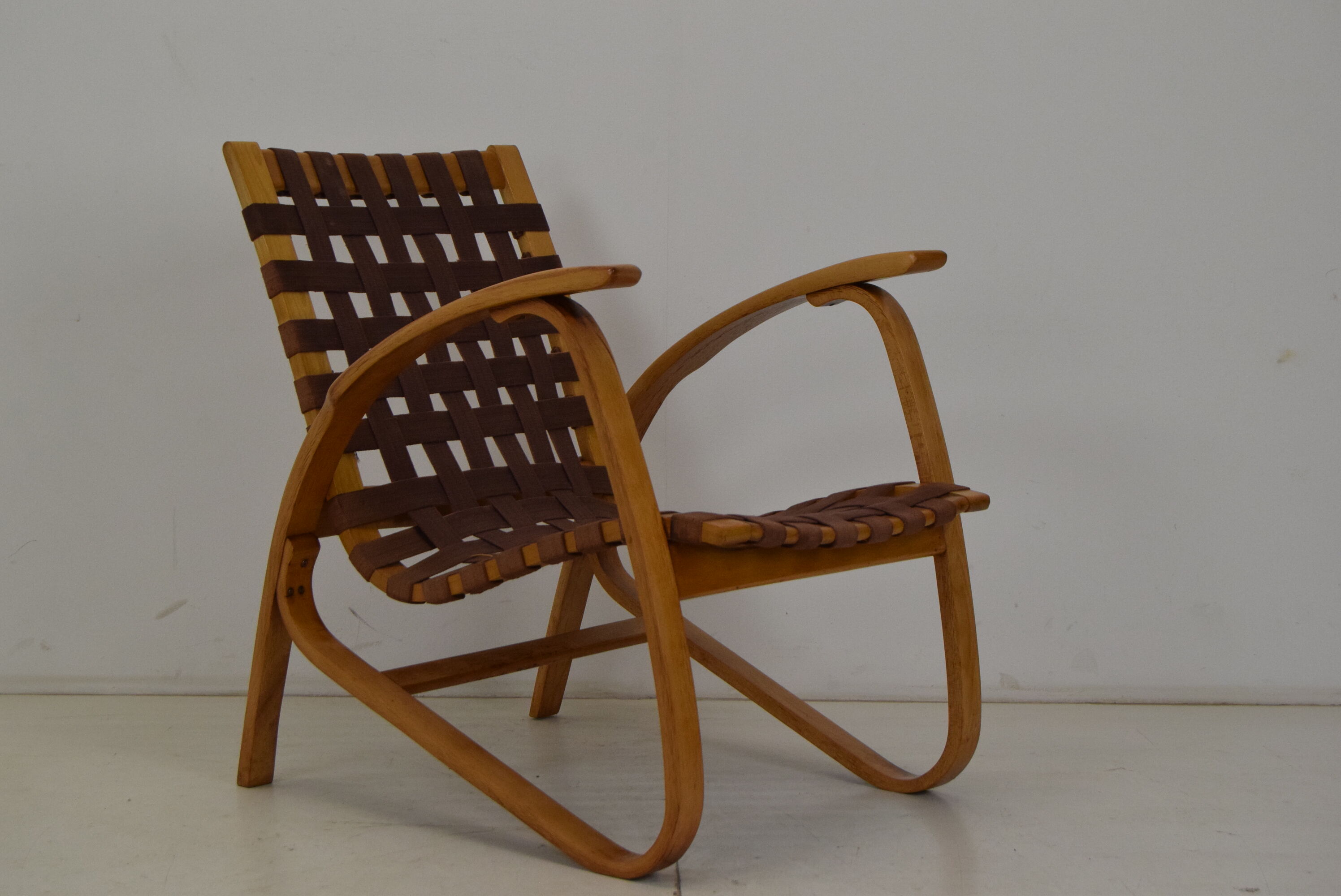 Bent Beechwood Armchair,Design Jan Vaněk,1930's.