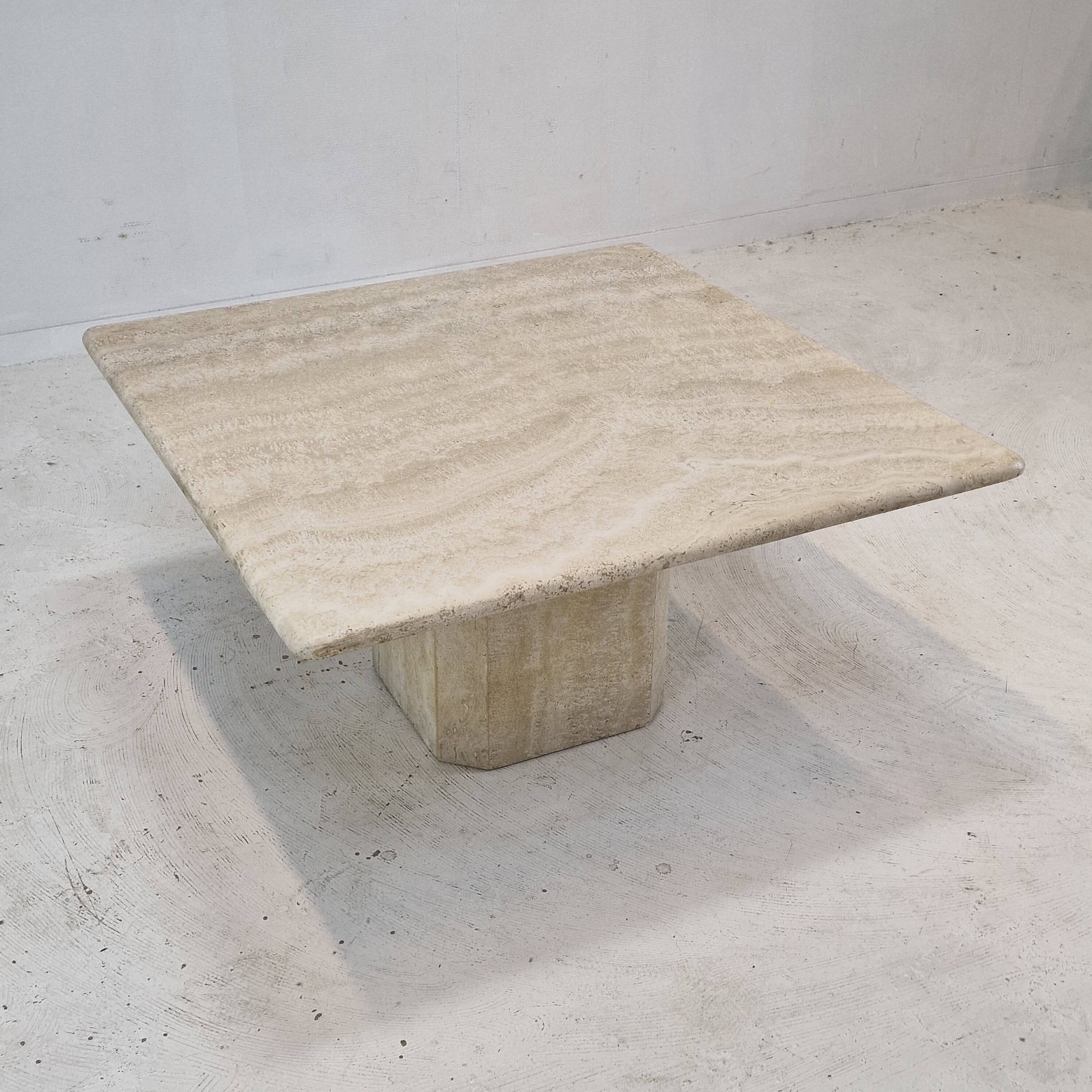 Italian coffee table in travertine, 1980s