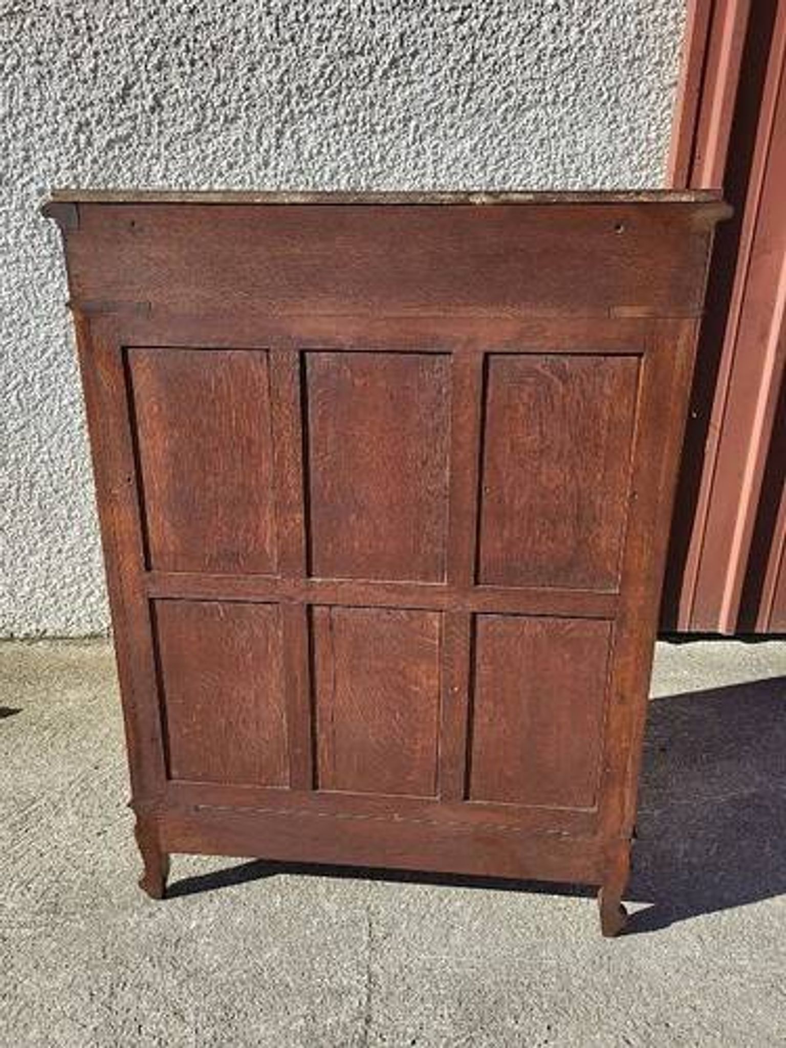 Meuble cabinet rocaille en noyer
