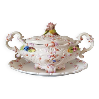 Porcelain tureen