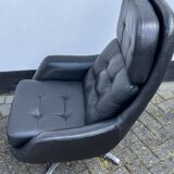 Fauteuil pivotant vintage Bramia avec repose-pieds