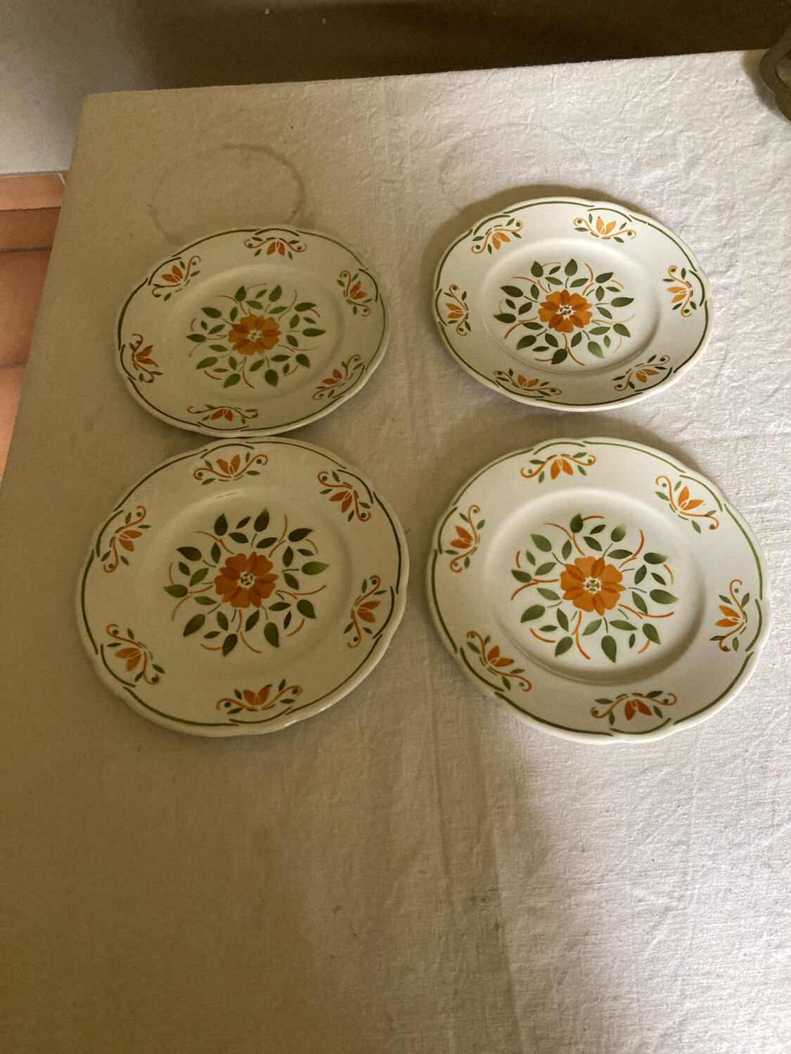Set of 4 desert plates