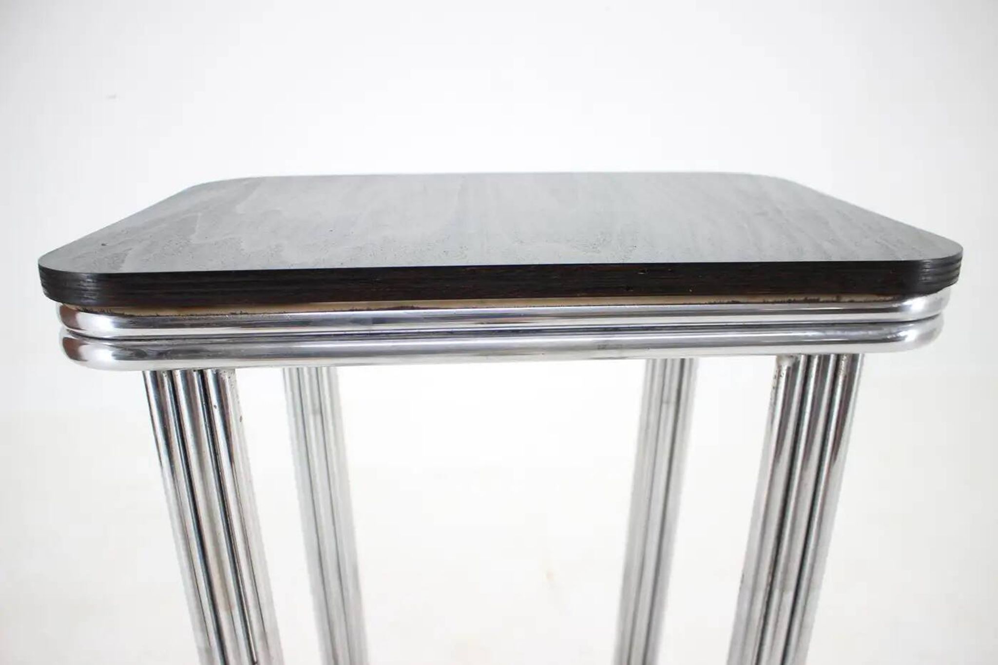 Bauhaus Art Deco tubular steel chrome table, 1930s