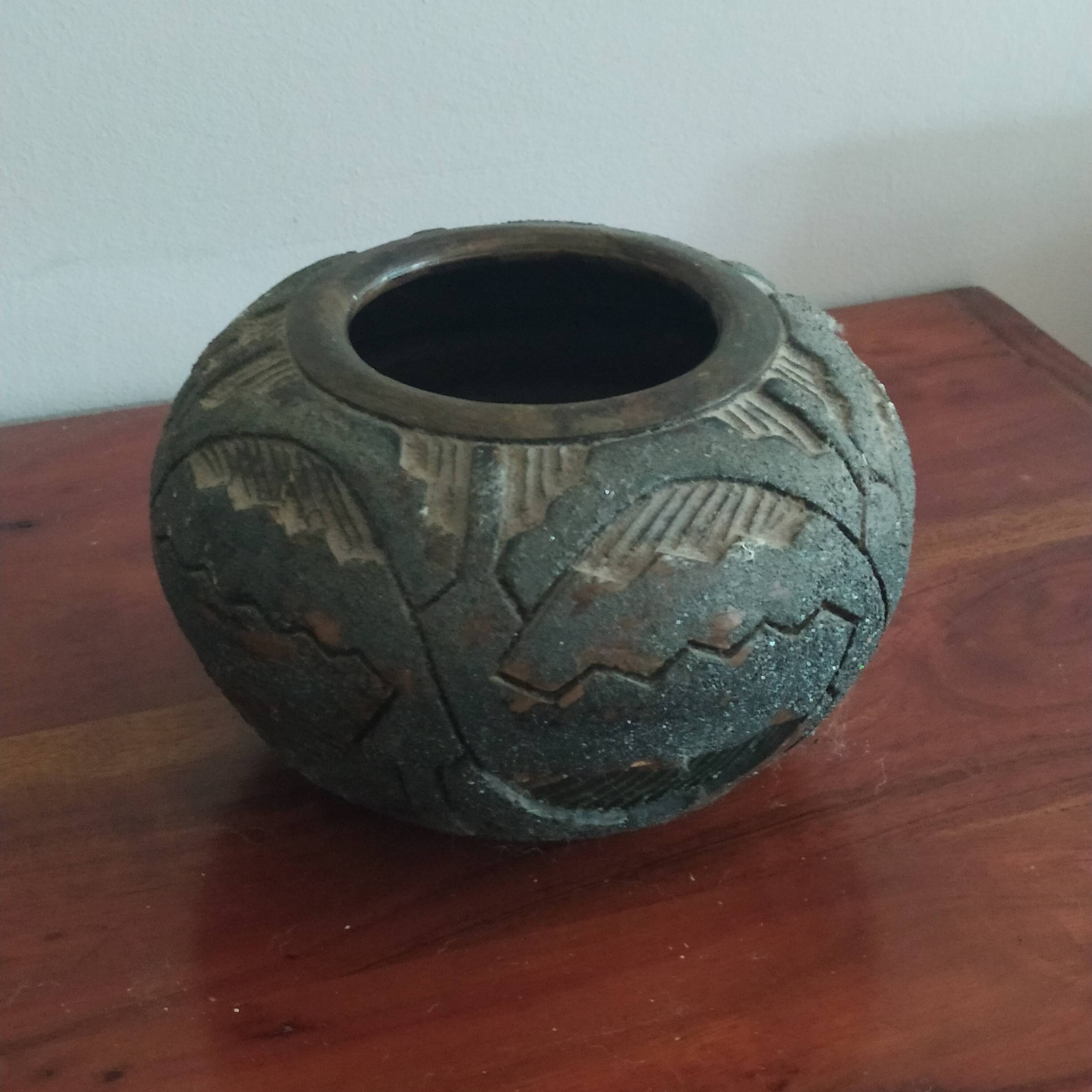Brazilian pottery ball vase from Oyapock