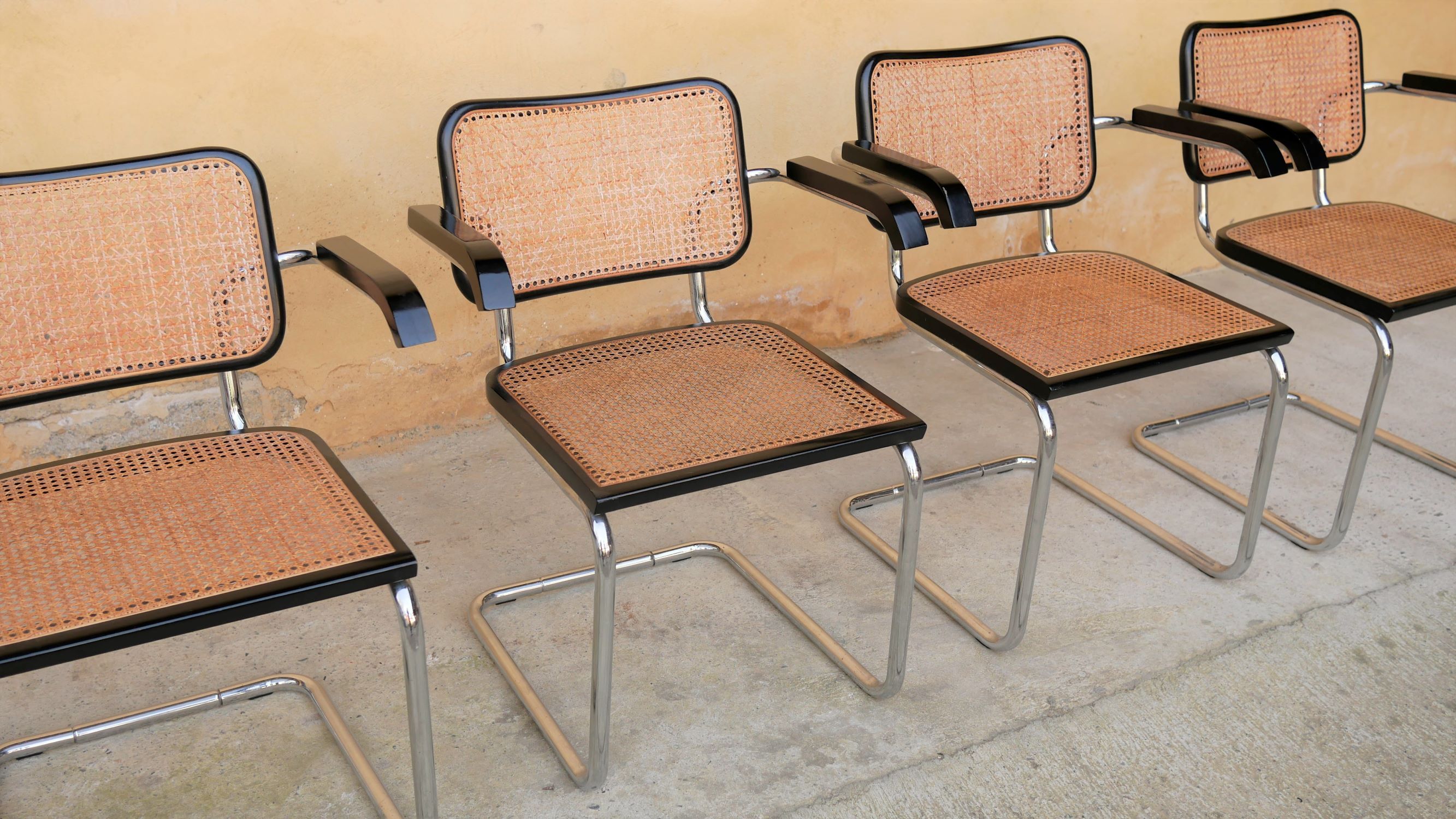 Fauteuil B64 par Marcel Breuer