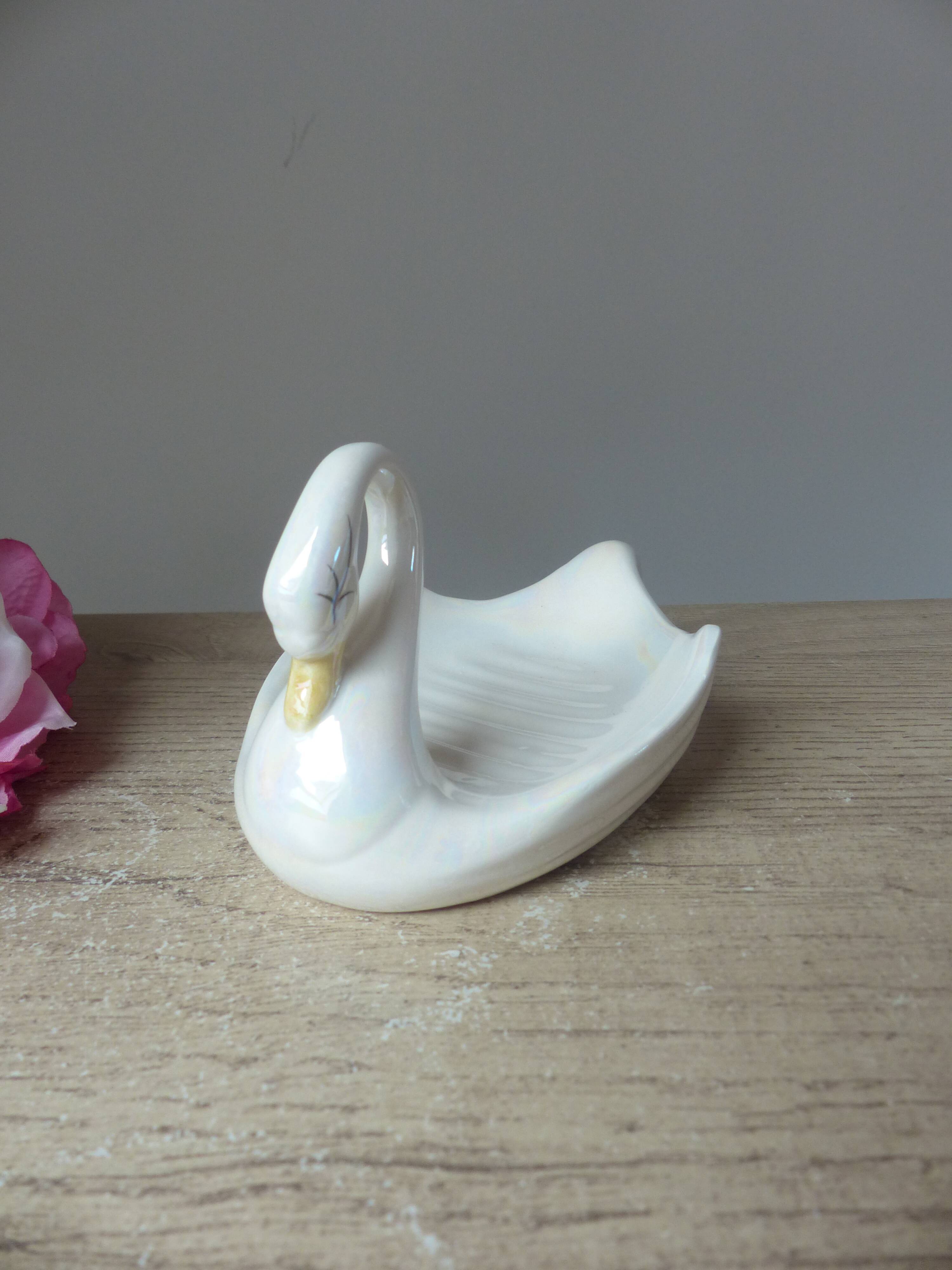 Soap holder or swan trinket in vintage iridescent white ceramic, swan sponge holder, jewelry holder