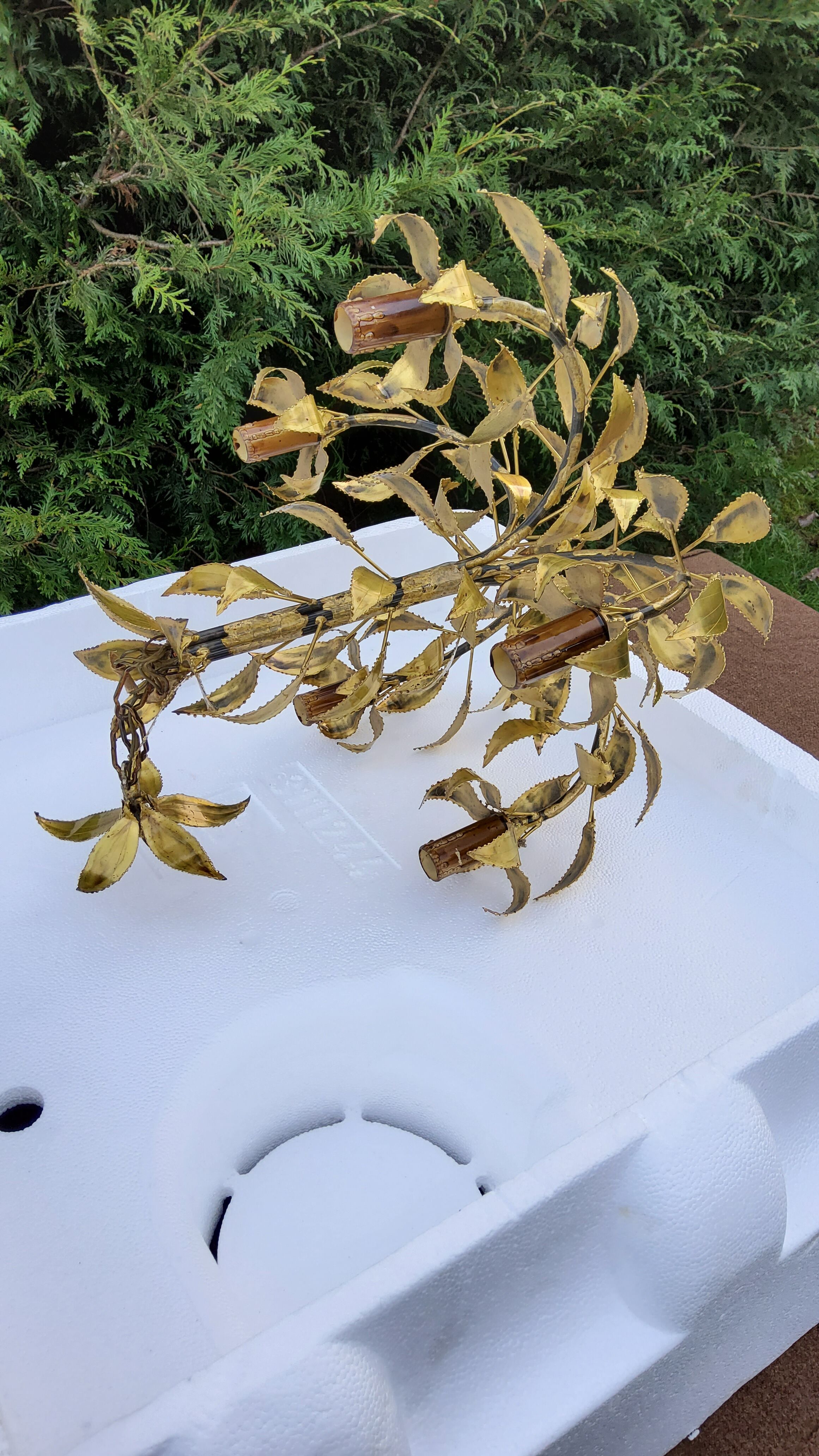 Lustre gold metal leaves from the 50s