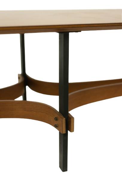Guglielmo Ulrich. Oval coffee table in blonde teak. 1950s-60s.