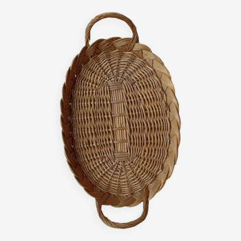 Oval wicker tray