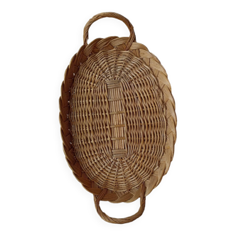 Oval wicker tray