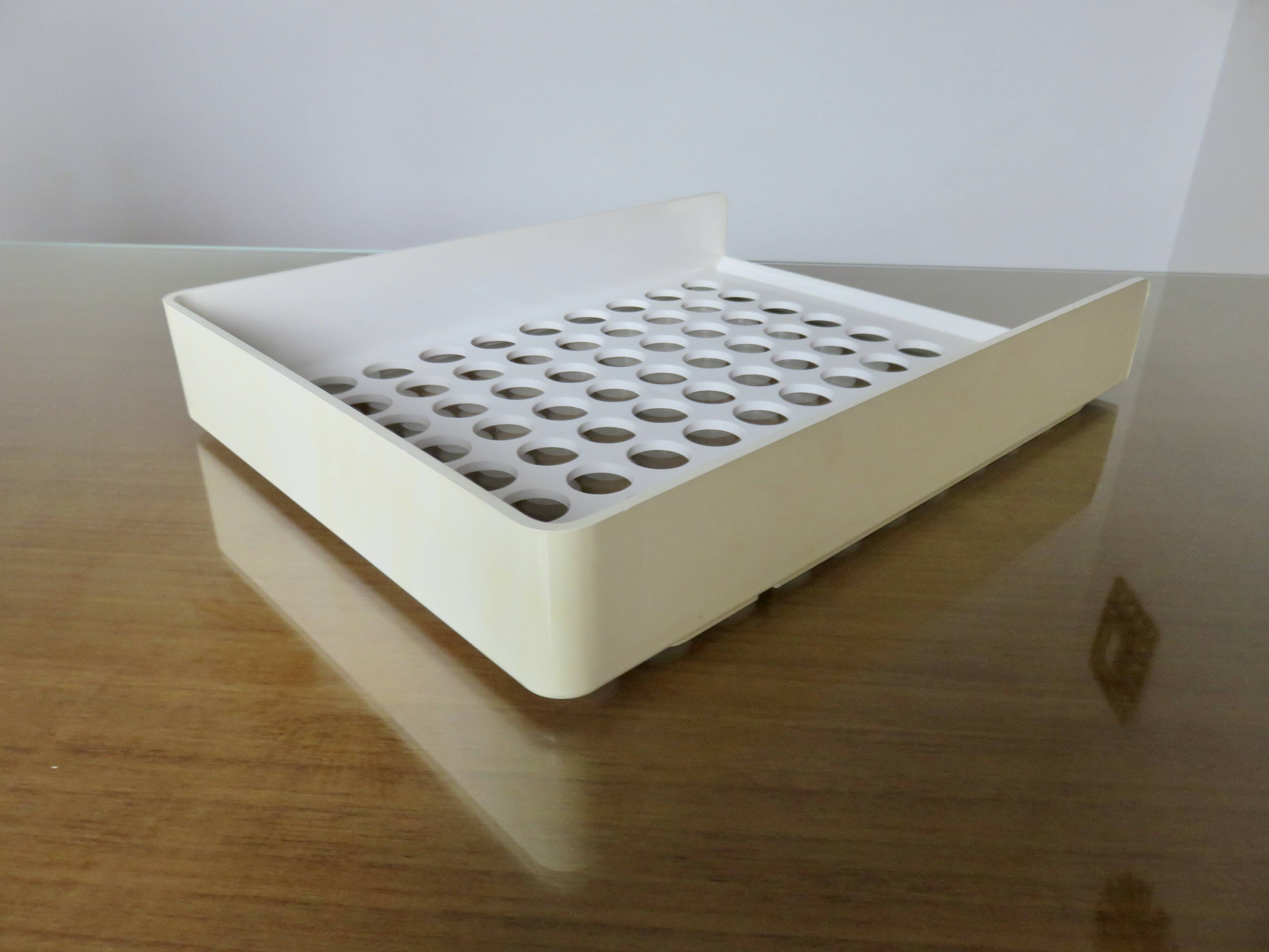 Series of 3 benches, mail storage, Roger TALLON 70s