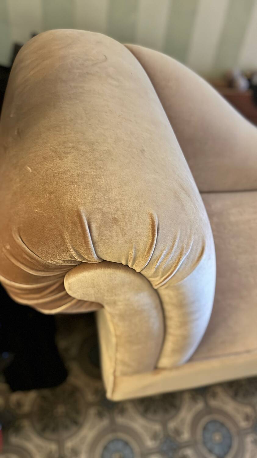 Velvet daybed