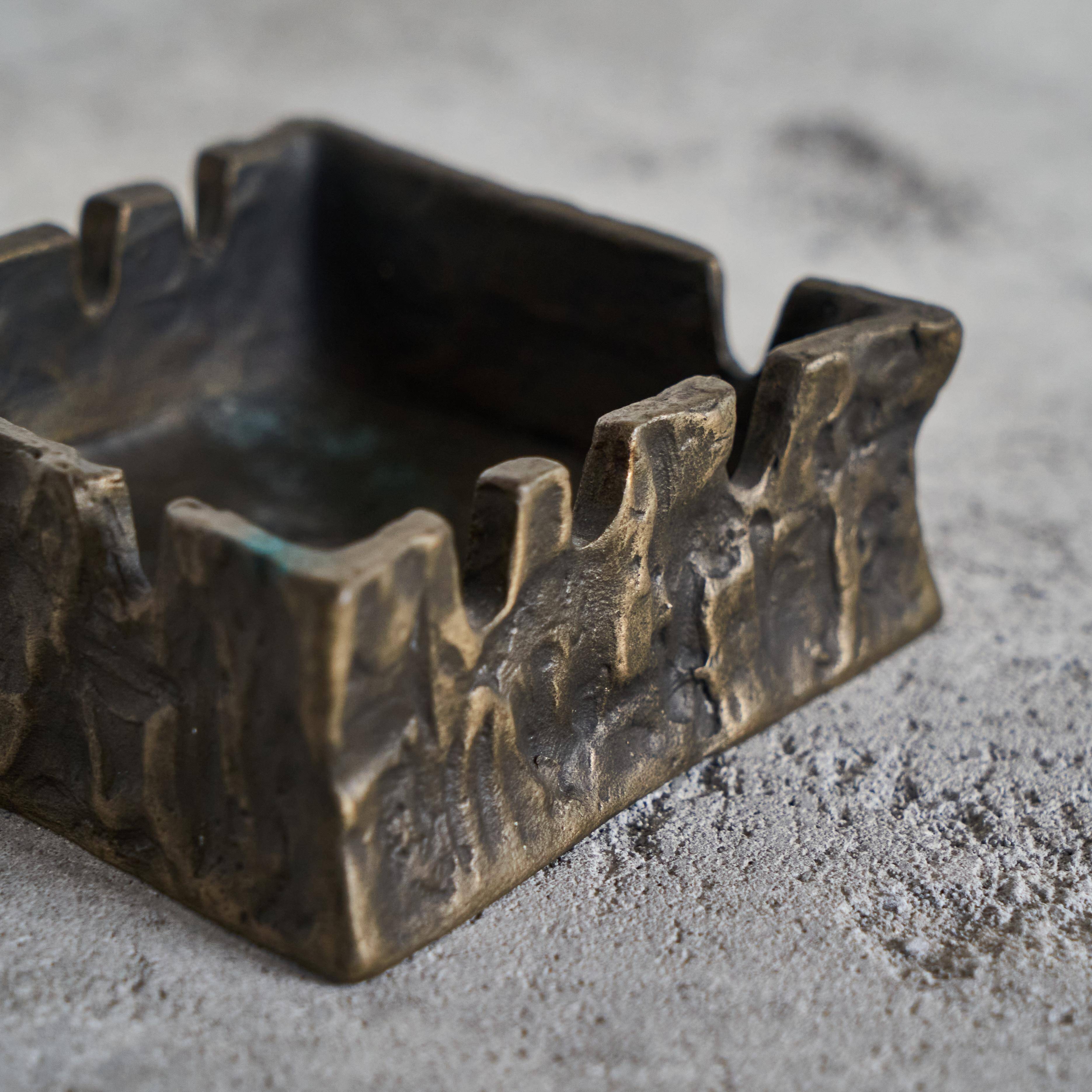 Bronze catchall in Brutalist style from the 1960s.