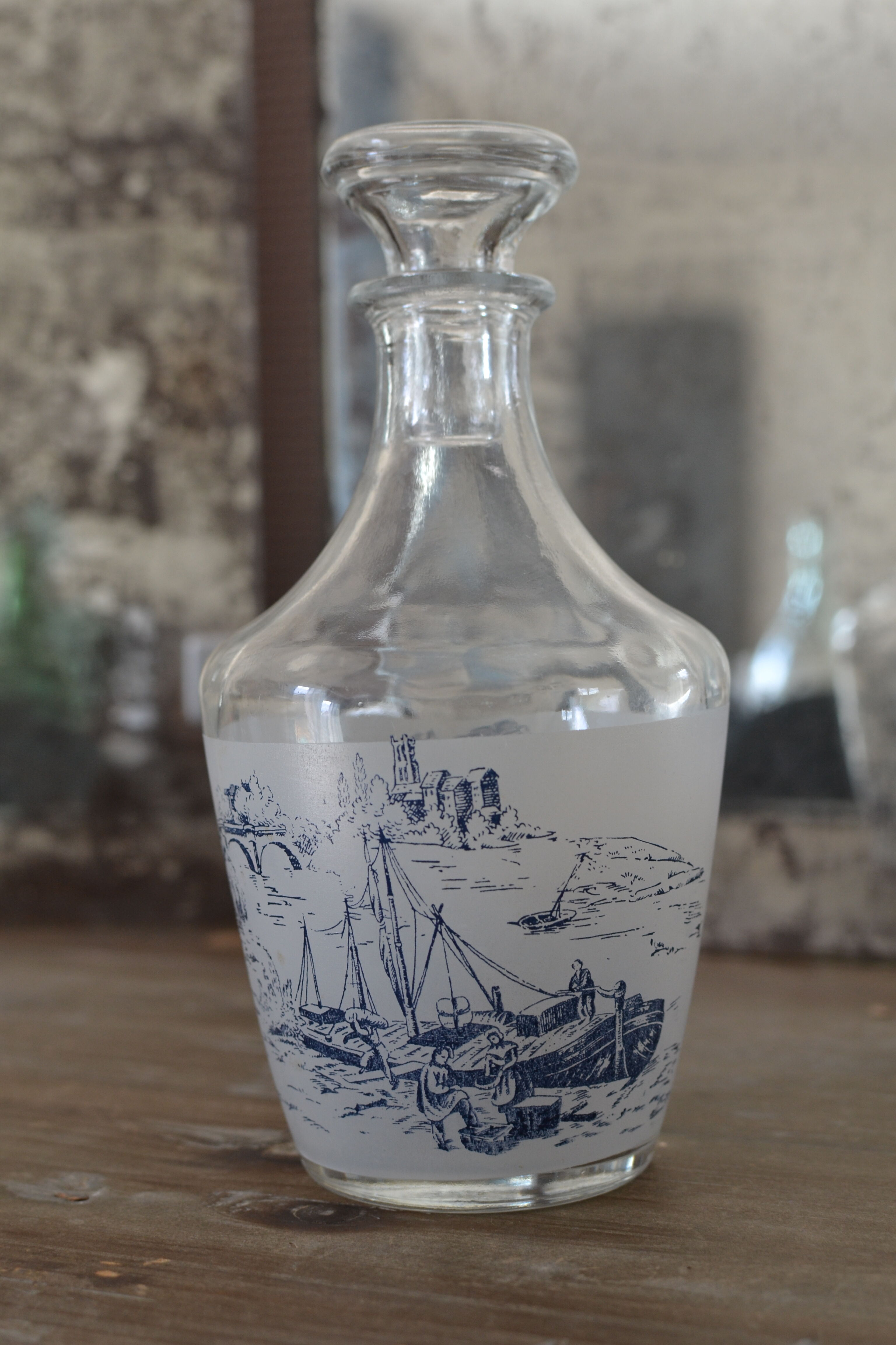 Carafe style toile de Jouy