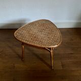 Tripod rattan tablet
